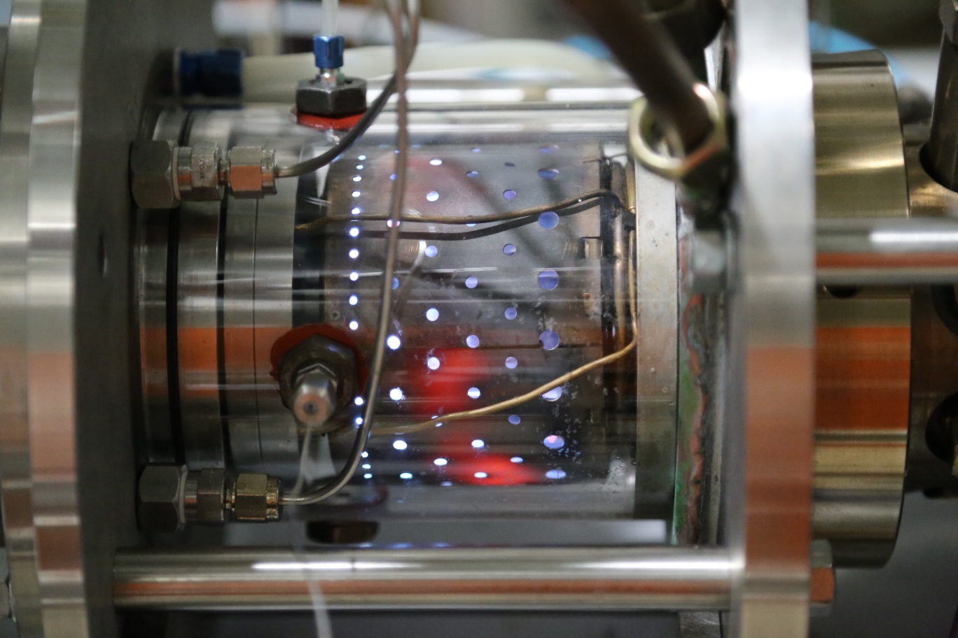 Glühende Brennkammer am Prüfstand