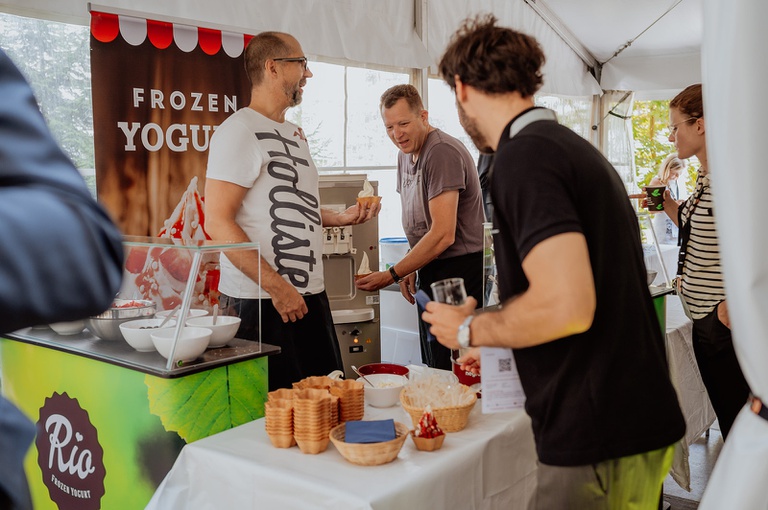 30_Frozen_Yoghurt.jpg