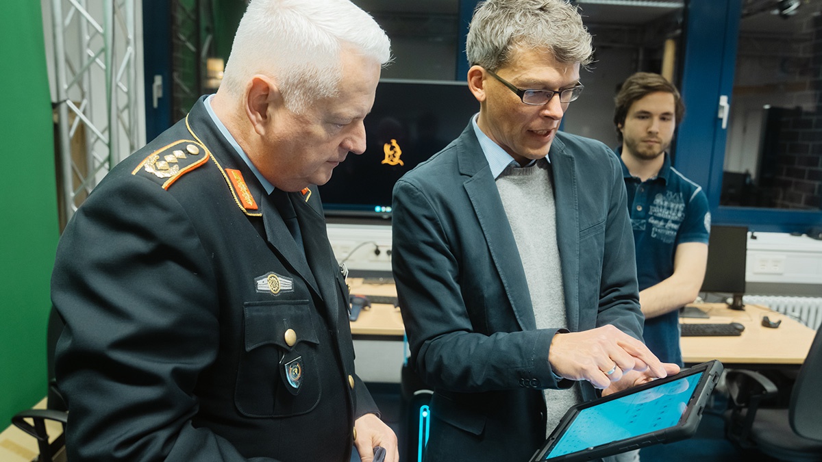 Abteilungsleiter CIT besucht CODE