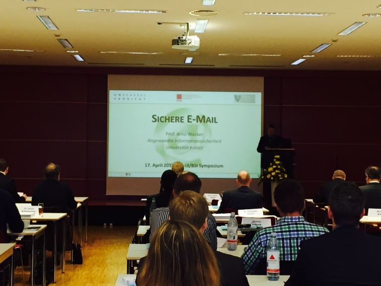 Prof. Dr. Arno Wacker auf dem 10. a-i3/BSI Symposium 2015 Prof. Dr. Arno Wacker auf dem 10. a-i3/BSI Symposium 2015
