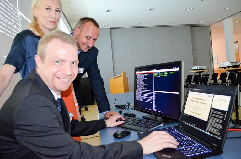 Roadshow zur IT-Sicherheit Roadshow zur IT-Sicherheit