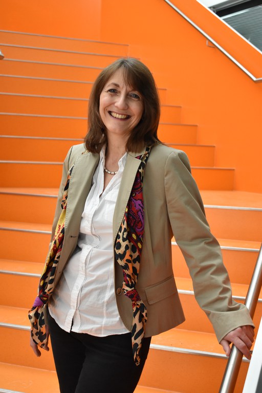 Frau Müller_Hochformat (2).JPG