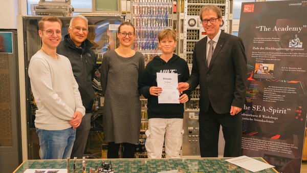 Gruppenbild beim Abschluss des Hochbegabtenprogramms an der UniBw M
