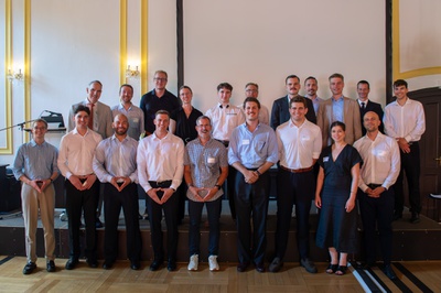 Gruppenbild des Hacking for Defense Abschlussevents