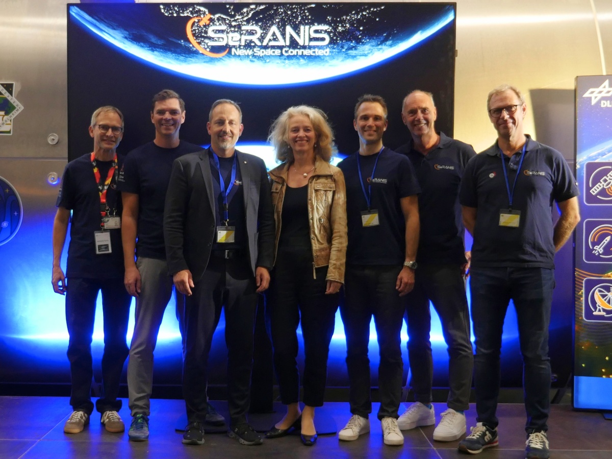 Das SeRANIS-Team mit der Präsidentin der UniBw M Prof. Eva-Maria Kern bei der gelungenen Startveranstaltung