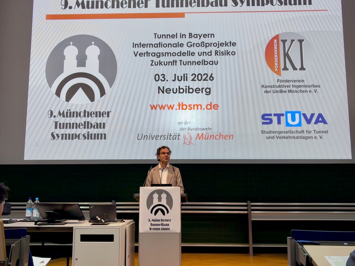 Vizepräsident Florian Engstler bei der Begrüßung
