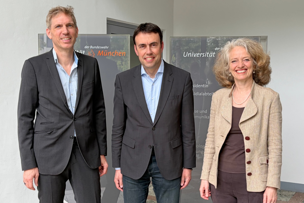 Präsidentin Prof. Eva-Maria Kern begrüßt gemeinsam mit Prof. Stephan Stetter den Parlamentarischen Staatssekretär Dr. Nils Schmid