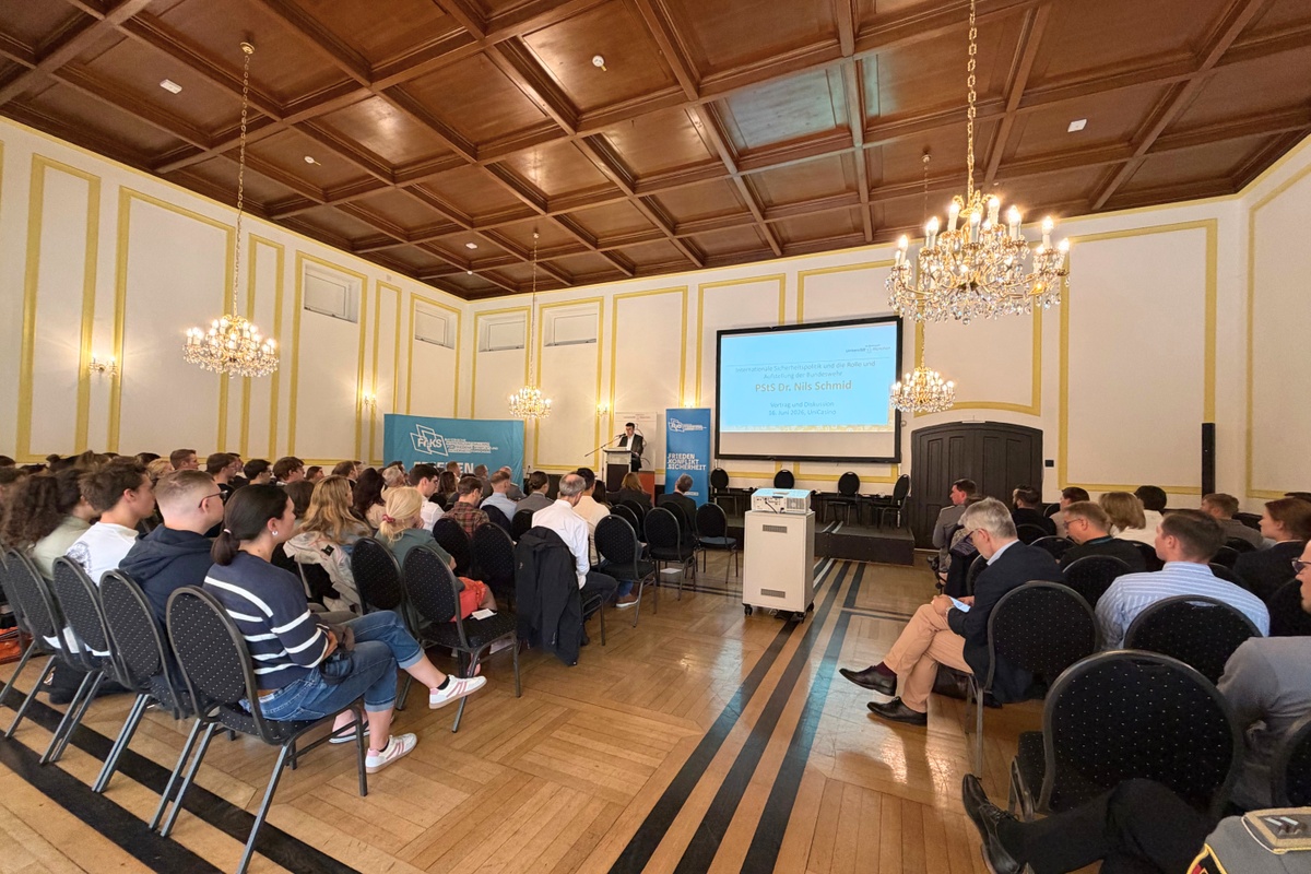 Keynote von Dr. Nils Schmid zur internationalen Sicherheitspolitik im Uni-Casino