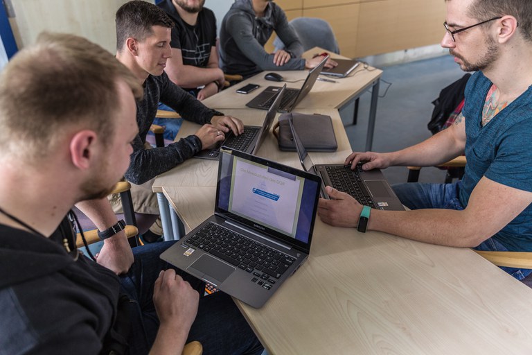 170510_Uni Bw_München_INK_2328.JPG