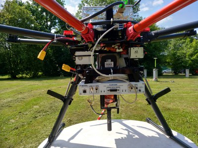 UAV payload. PC, SDR, prisma and antenna.jpg