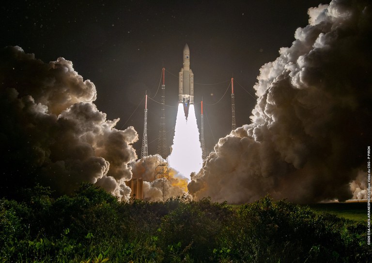 Ariane_5_liftoff