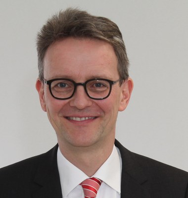 Univ.-Prof. Dr. rer. pol. Michael Eßig
