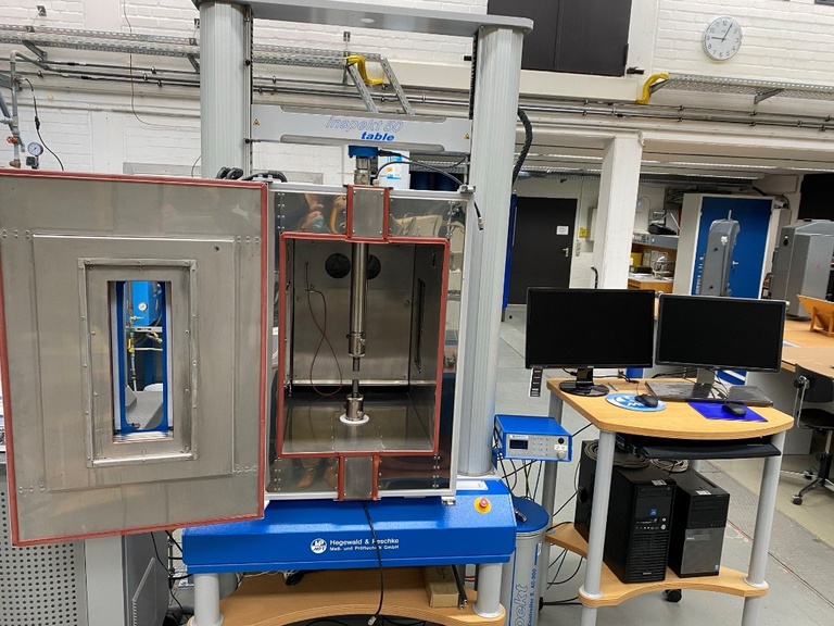 H&P 50 kN + Klimaschrank1.jpg