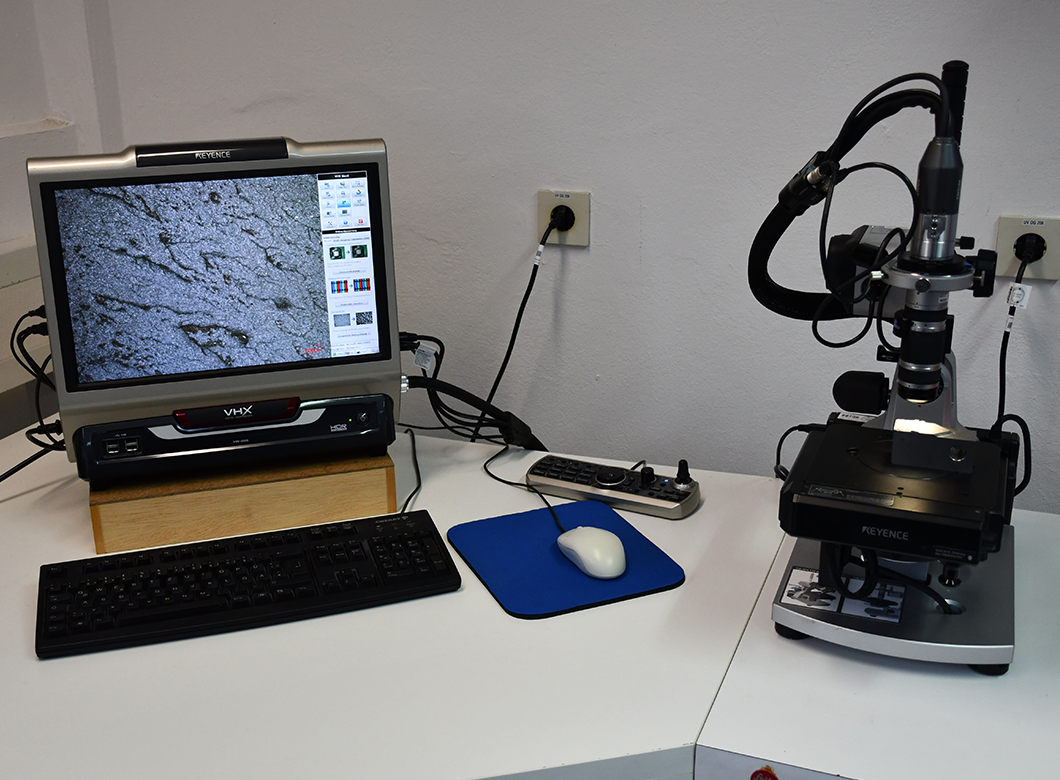 Keyence Mikroskop.png