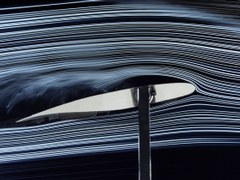 Sichtbarmachung der abgelösten Strömung an einem H8Y-Tragflügelmodell mit der Rauchdrahtmethode, Diplomarbeit OLt z.S. C. Volz (2003).