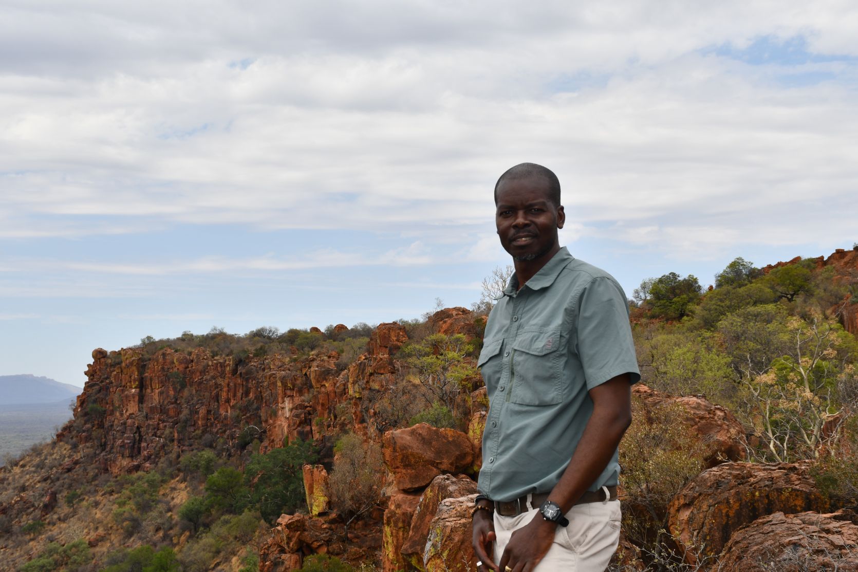 Guide Abel Kuyonisa