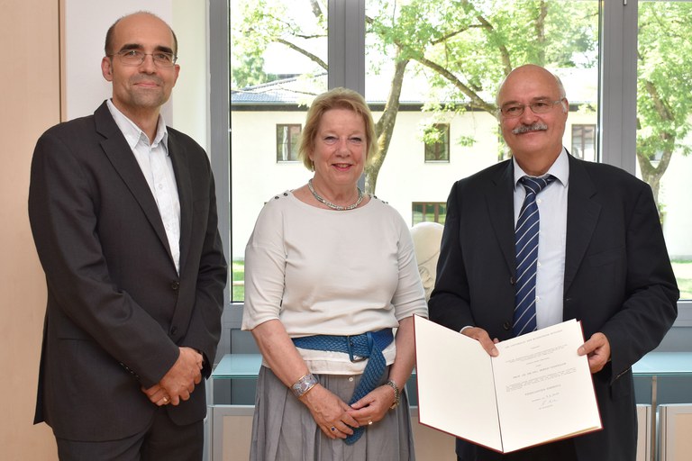 Besondere Ehrung für Professor Bernd Eissfeller