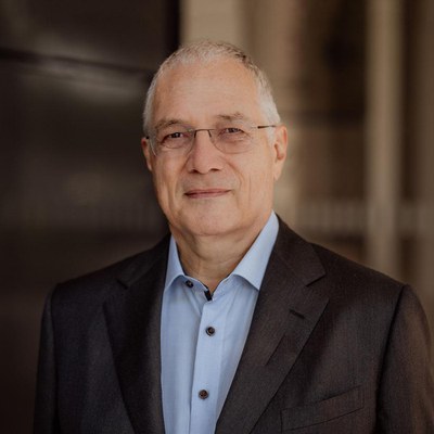 Honorarprofessor Dr. Udo Helmbrecht