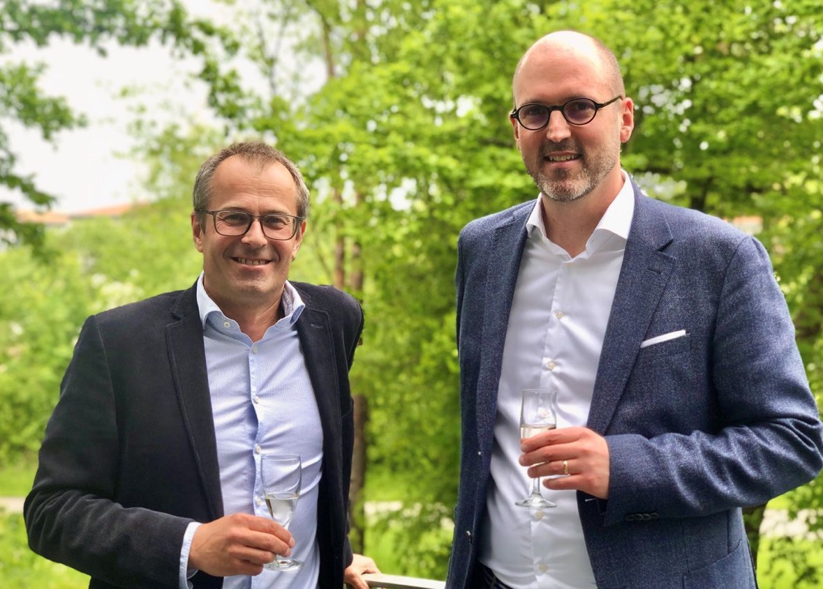 ERFOLGREICHE VERTEIDIGUNG DER DISSERTATION