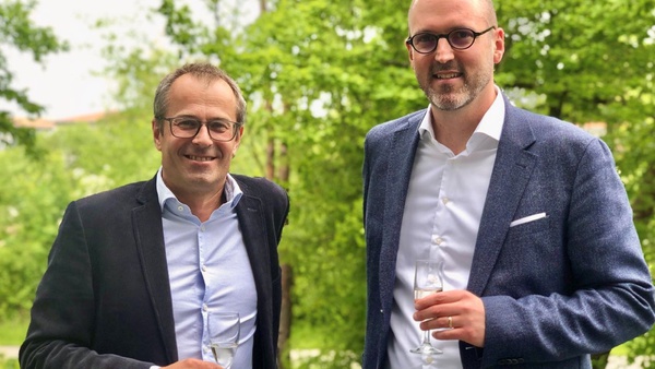 ERFOLGREICHE VERTEIDIGUNG DER DISSERTATION