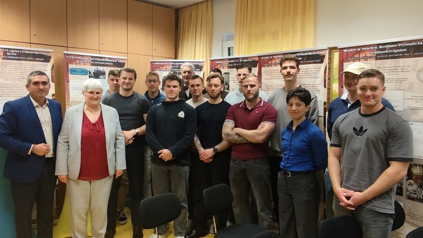 Studierende der UniBw M zu Gast an der Ukrainischen Freien Universität (@studium plus)